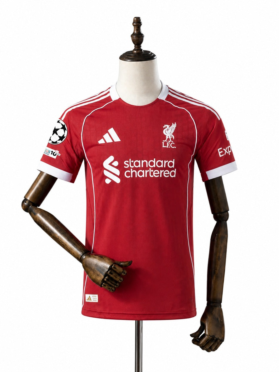 Camisa Liverpool - 1º Uniforme Torcedor 2025/26 frente manequim fundo branco