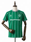 Camisa Werder Bremen - 1º Uniforme Torcedor 2025/2026 frente manequim fundo branco