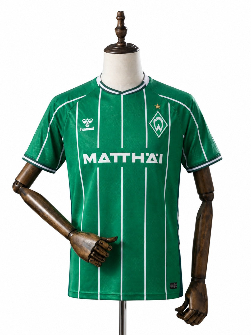 Camisa Werder Bremen - 1º Uniforme Torcedor 2025/2026 frente manequim fundo branco