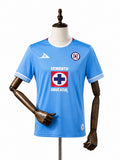Camisa Cruz Azul - 1º Uniforme Torcedor 2024/2025 frente manequim fundo branco