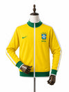 Jaqueta Corta-Vento Brasil frente manequim madeira fundo branco