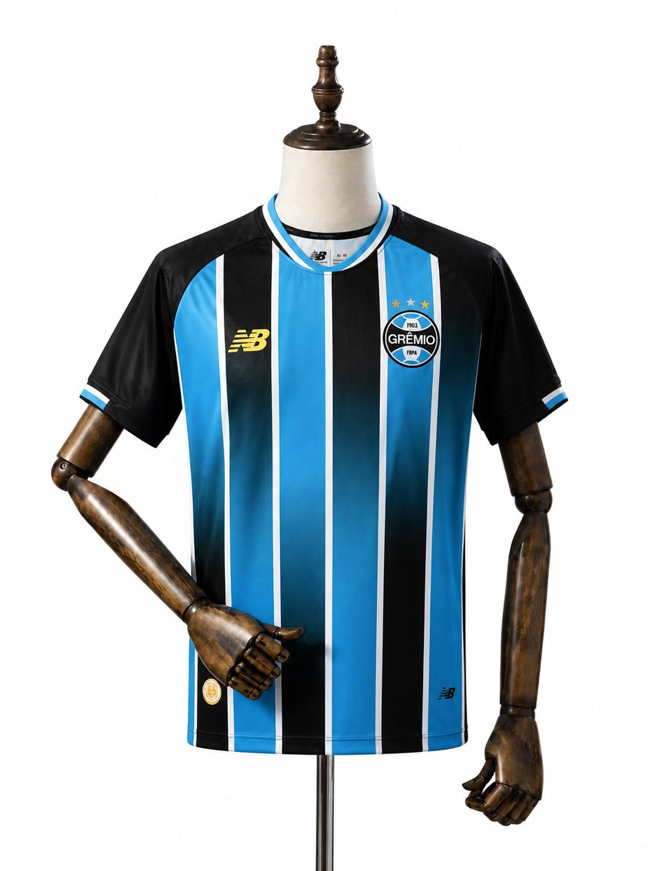 Camisa Grêmio - 1º Uniforme Torcedor Sem Patch 2026/2027 frente manequim