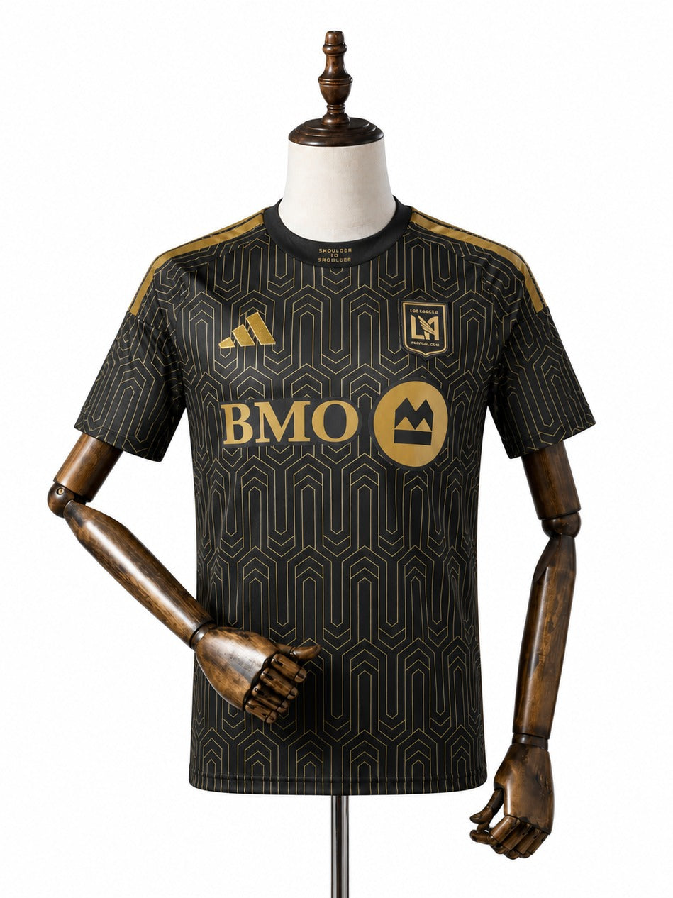 Camisa Los Angeles FC - 1º Uniforme Torcedor 2026 frente manequim fundo branco