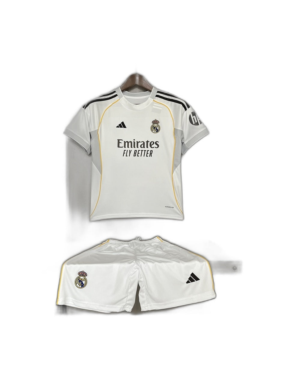 Camisa 2025-26 Real Madrid Home Infantil frente fundo branco