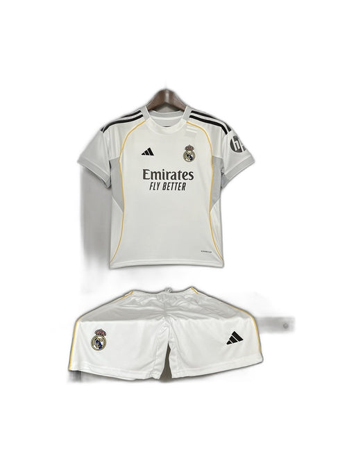 Camisa 2025-26 Real Madrid Home Infantil frente fundo branco
