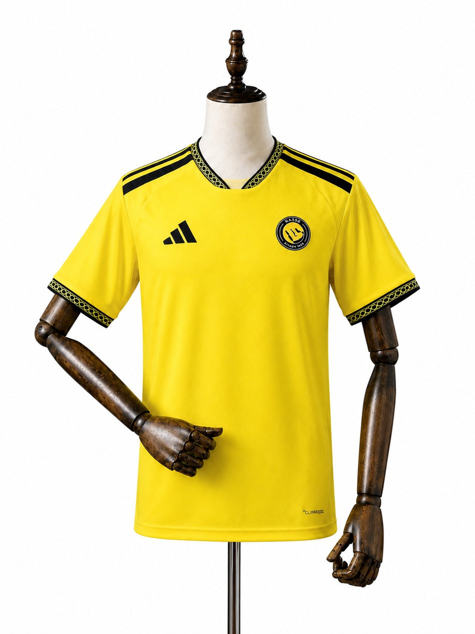 Camisa Al-Nassr - 1º Uniforme Torcedor 2026/2027 frente manequim fundo branco