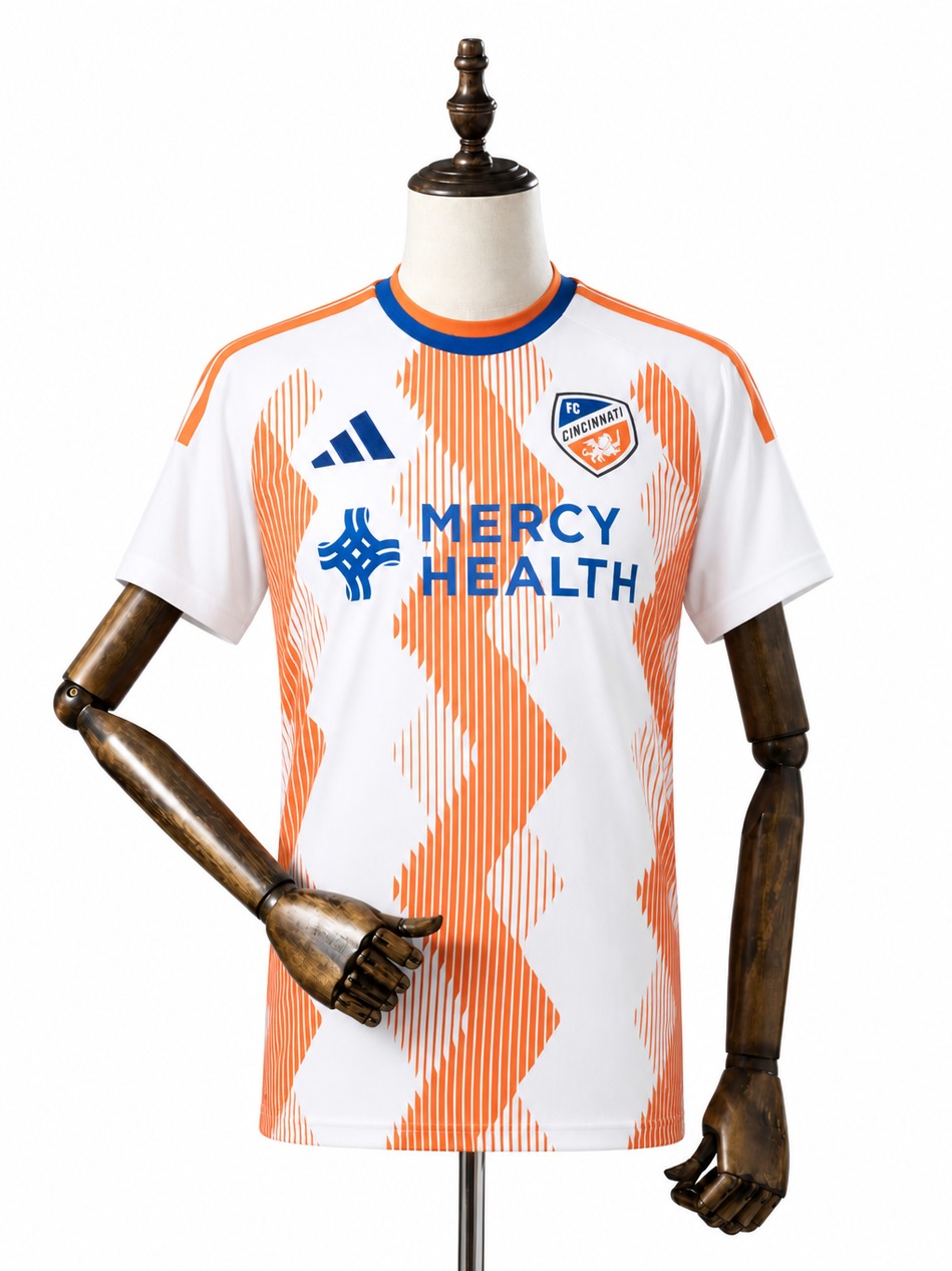 Camisa Cincinnati - 2º Uniforme Torcedor 2026 frente manequim fundo branco