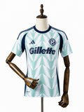 Camisa New England - 2º Uniforme Torcedor 2025 frente manequim fundo branco