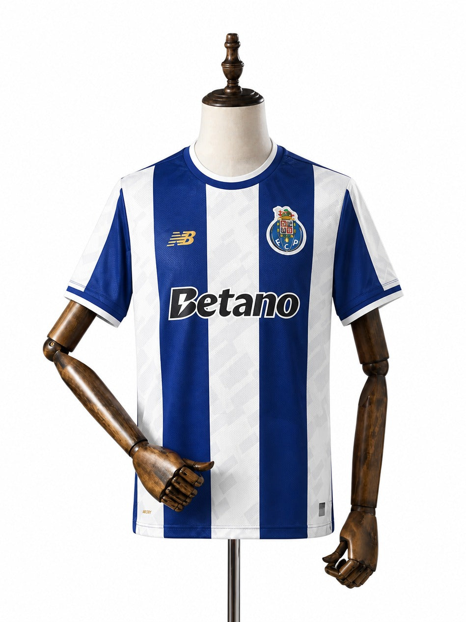 Camisa Porto - 1º Uniforme Torcedor 2025/26 frente manequim fundo branco