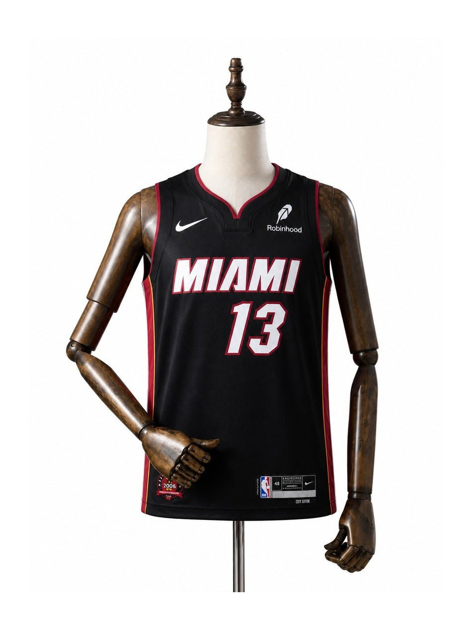 Camiseta NBA Miami Heat - 2ª Camisa (Away) frente manequim fundo branco padronizada