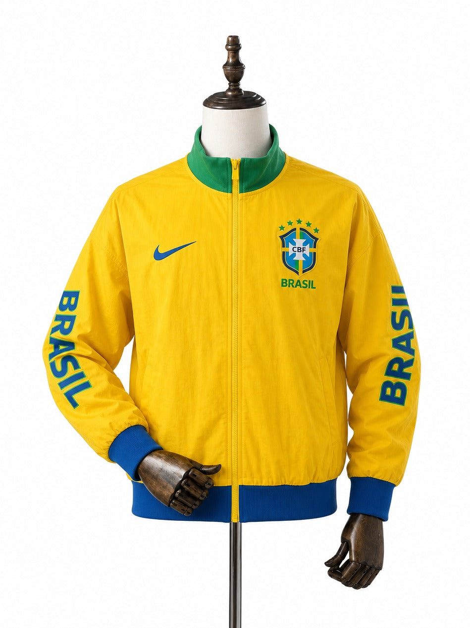 Jaqueta Corta-Vento Brasil frente manequim madeira fundo branco