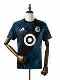 Camisa Minnesota United - 2º Uniforme Torcedor 2026 frente manequim fundo branco