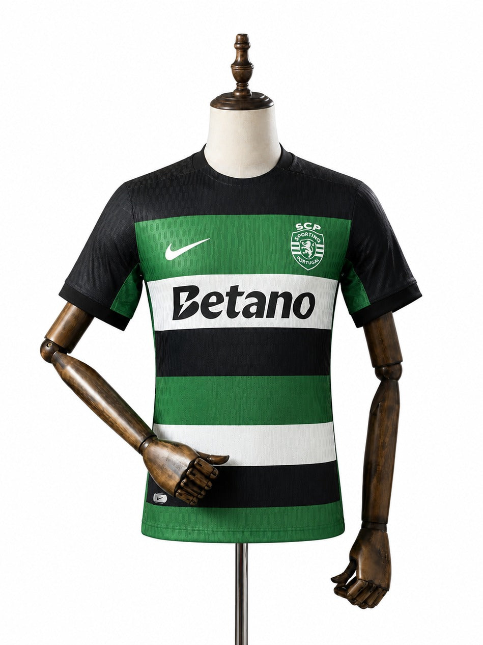 Camisa Sporting - 1º Uniforme Jogador 2024/25 frente manequim fundo branco