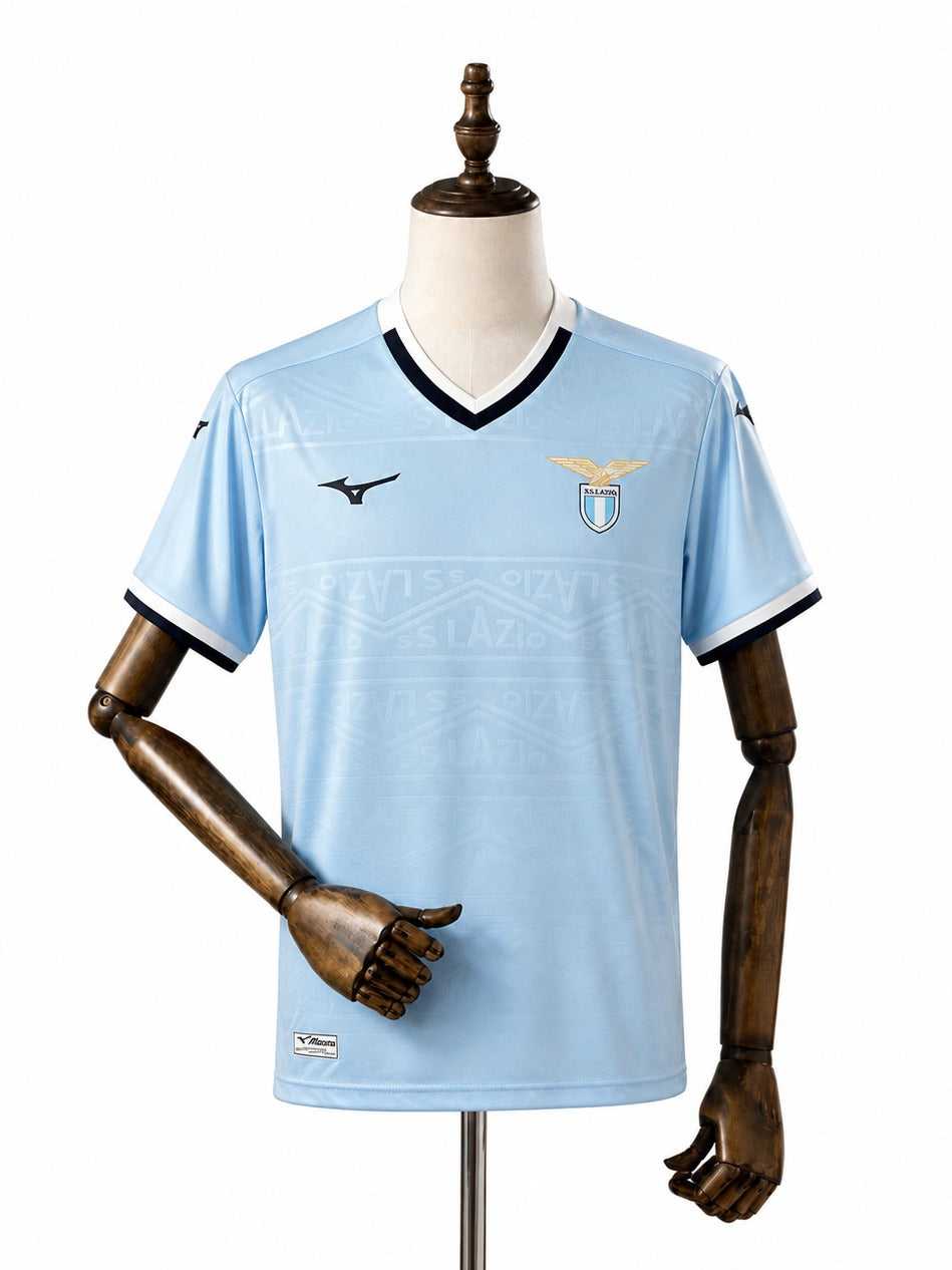 Camisa Lazio - 1º Uniforme Torcedor 2024/25 frente manequim fundo branco
