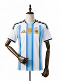 Camisa Seleção Argentina - 1º Uniforme Torcedor 2026 frente manequim fundo branco