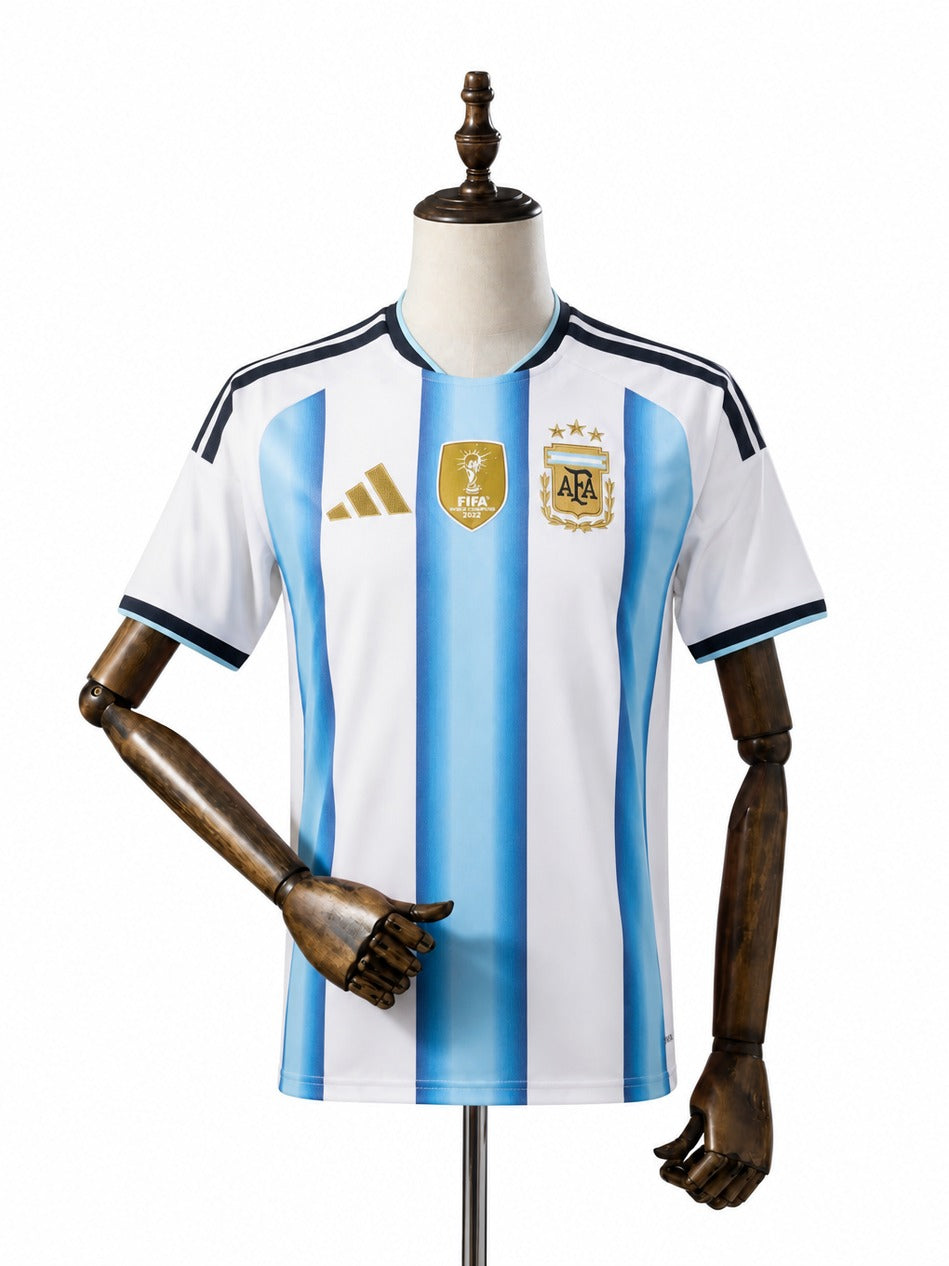Camisa Seleção Argentina - 1º Uniforme Torcedor 2026 frente manequim fundo branco