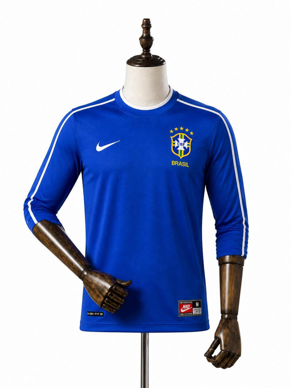 Camisa Seleção Brasileira Retrô Azul Manga Longa 1998 manequim fundo branco