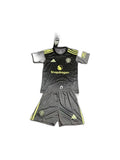 Camisa 2025-26 Manchester United Grey Infantil frente fundo branco
