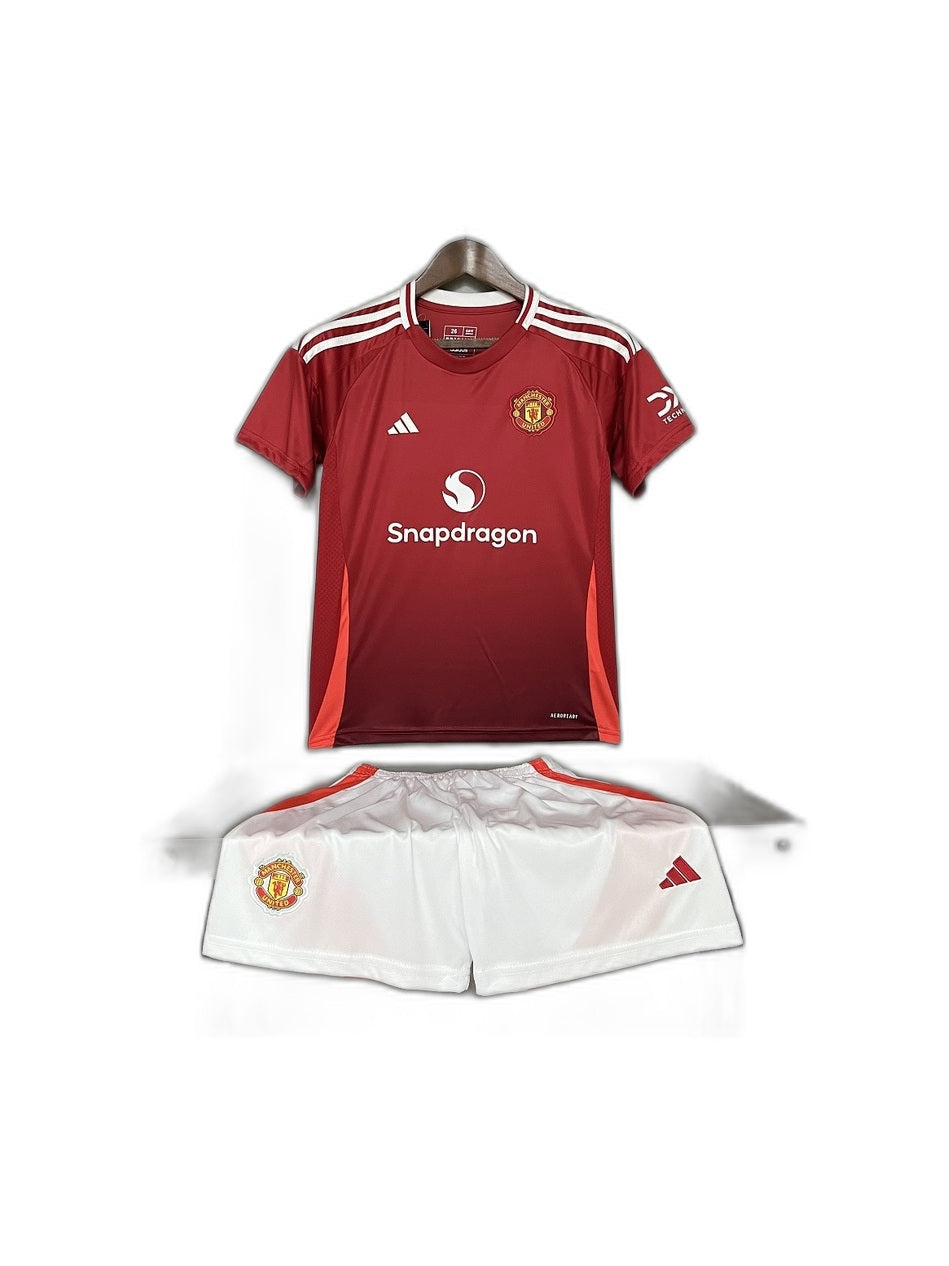 Camisa 2024-25 Manchester United Home Infantil frente fundo branco