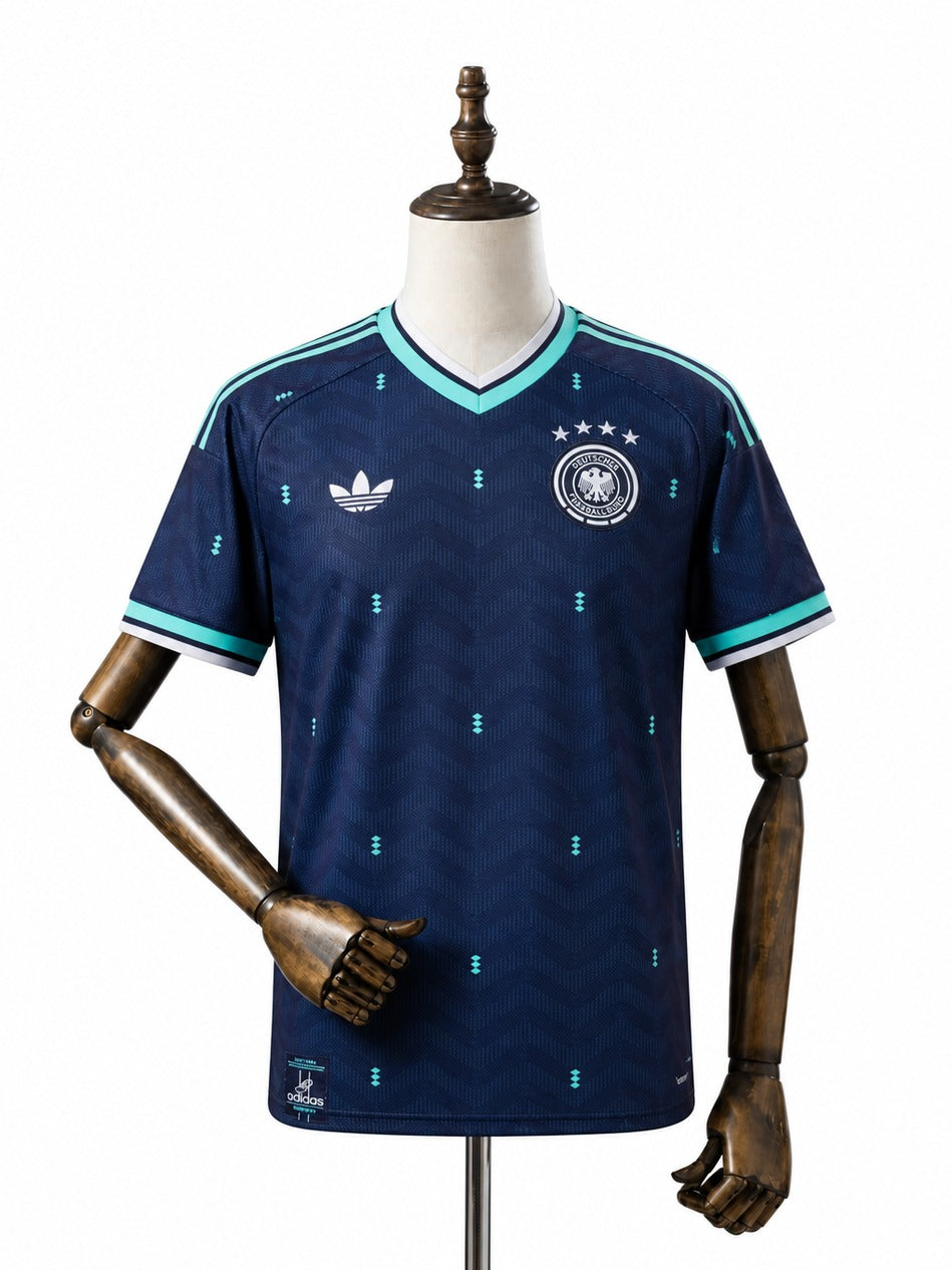 Camisa Seleção Alemanha - 2º Uniforme Torcedor 2026 frente manequim fundo branco