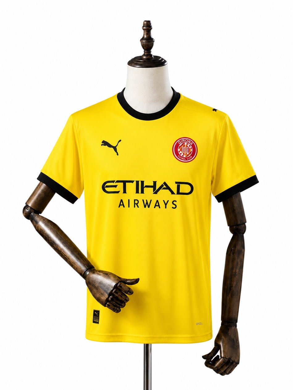 Camisa Girona - 2º Uniforme Torcedor 2025/26 frente manequim fundo branco