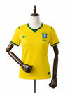 Camisa Feminina Brasil frente manequim madeira fundo branco