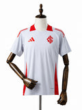 Internacional Training White Jersey front wood mannequin white background