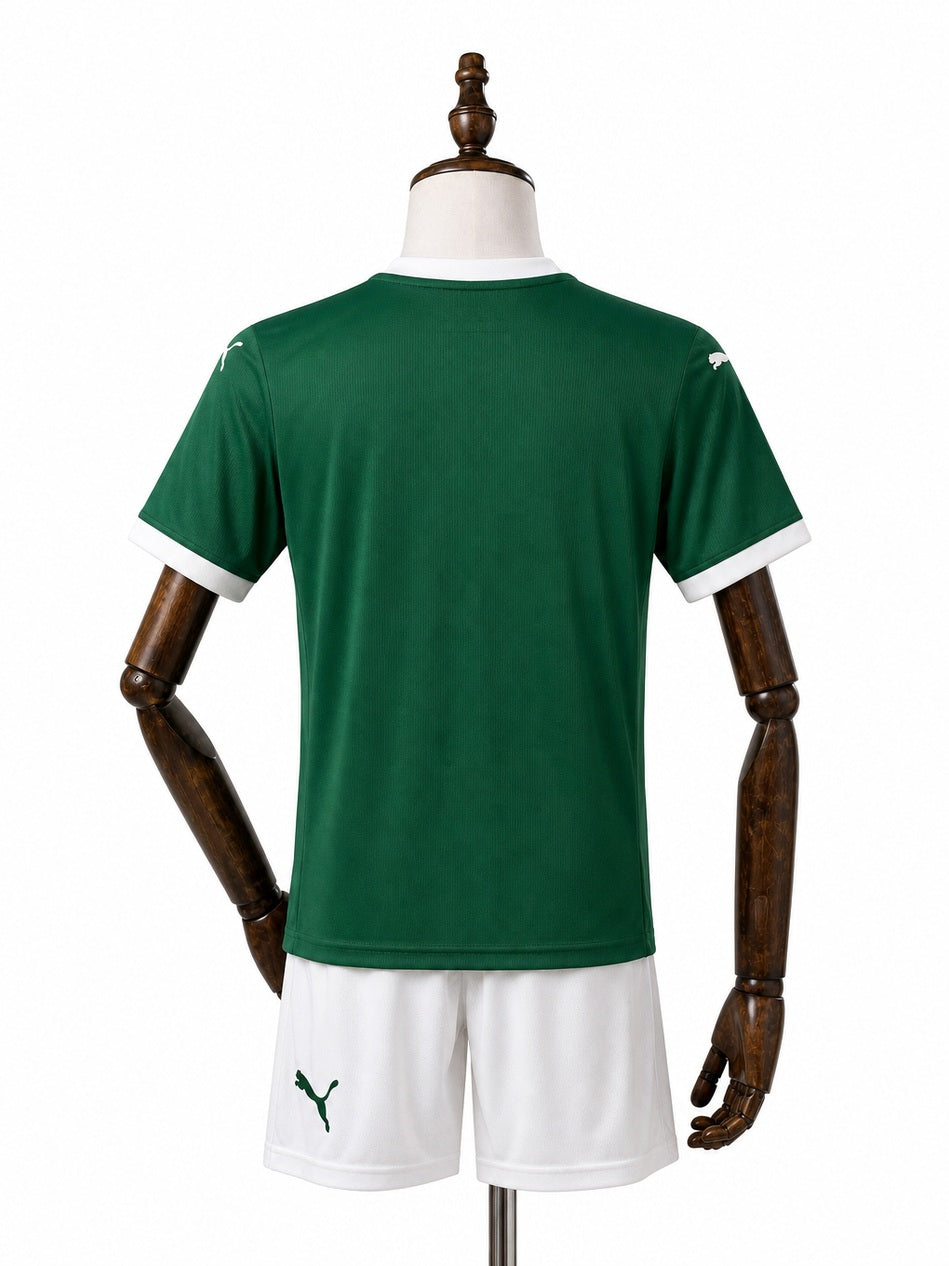 Palmeiras home Kids kit back wood mannequin white background