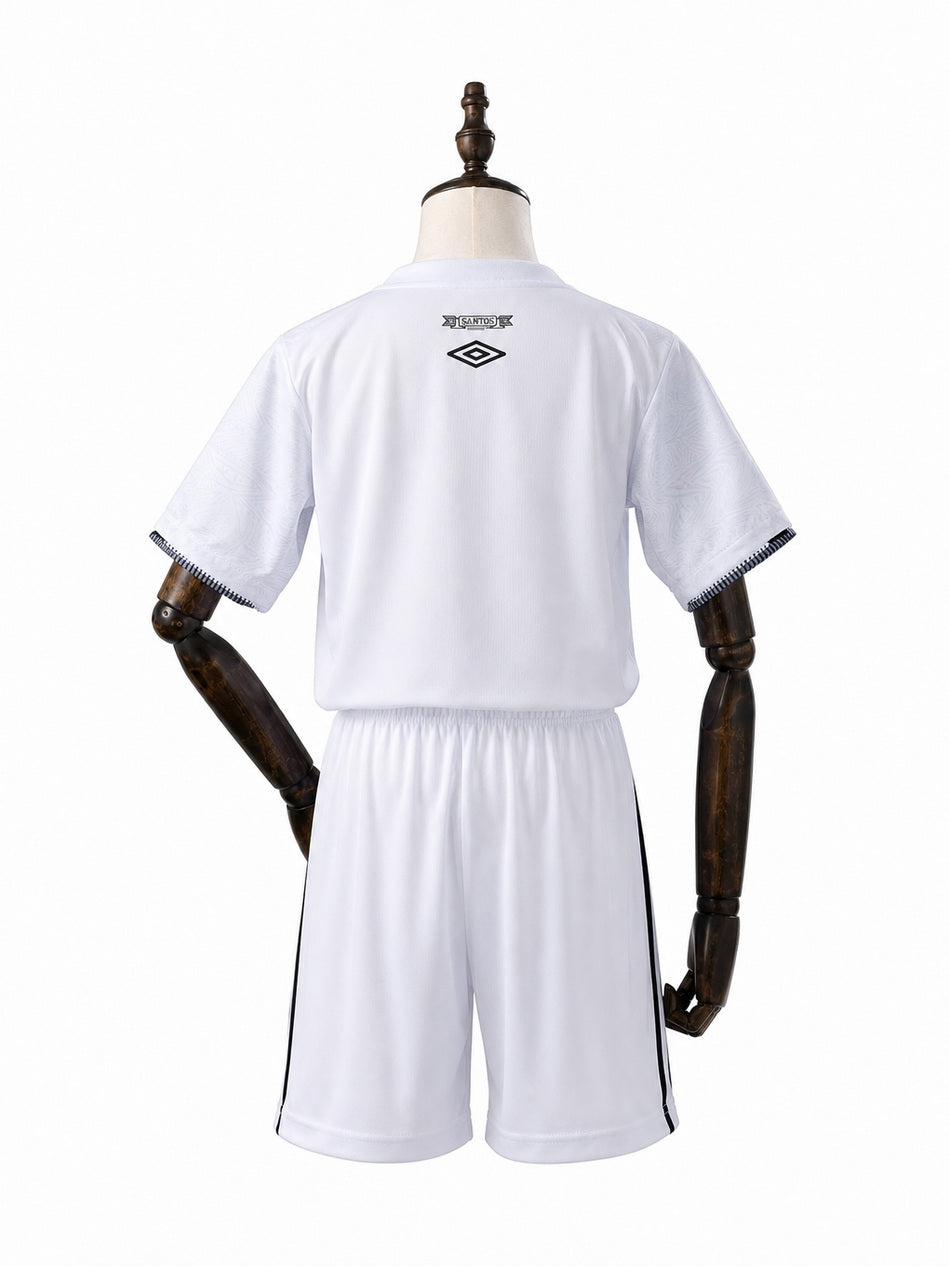 Santos Home kids kit back wood mannequin white background