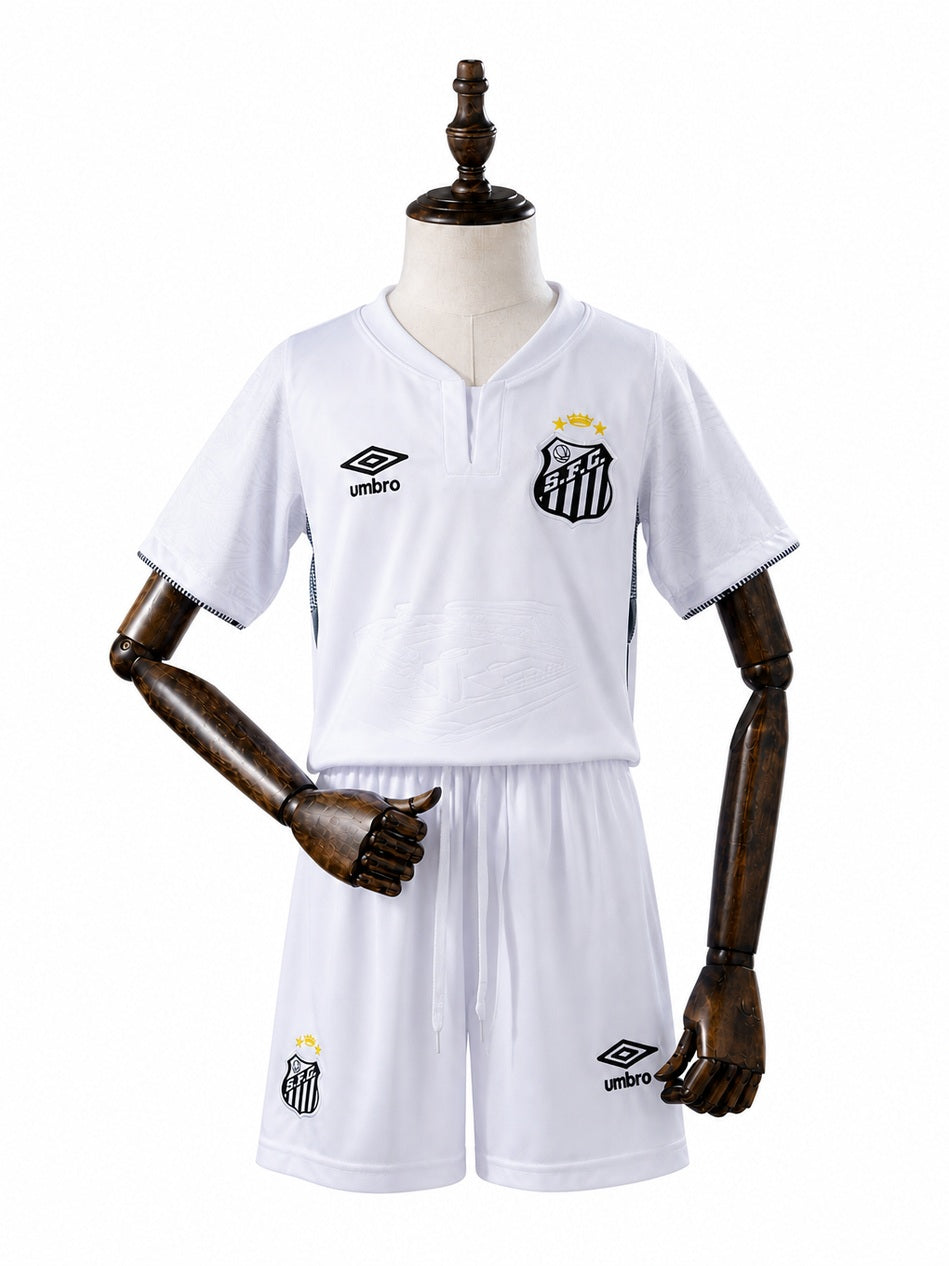 Santos Home kids kit front wood mannequin white background
