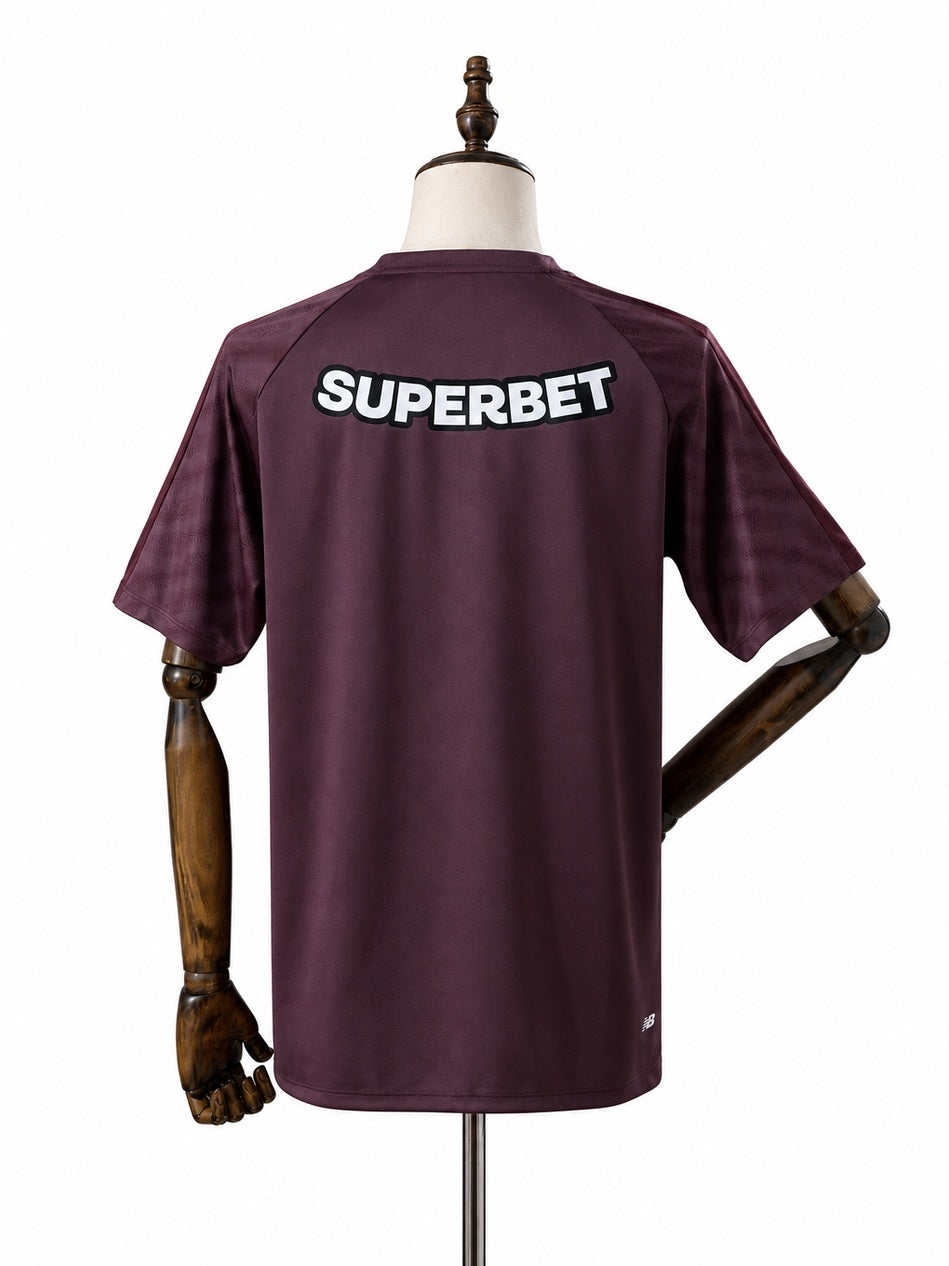 São Paulo 26/27 Goalkeeper Jersey Deep Burgundy back wood mannequin white background