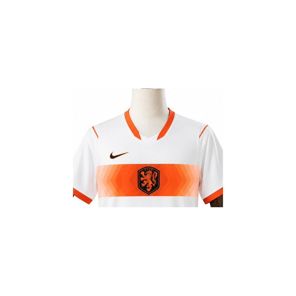 Camisa Seleção Holanda - 2º Uniforme Torcedor 2026 detalhe escudo manequim fundo branco