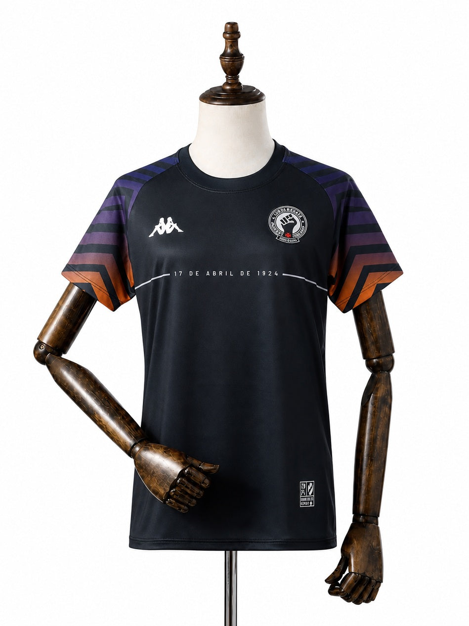 Vasco amisa Pre-Match 2 CR/Black Women Jersey front wood mannequin white background