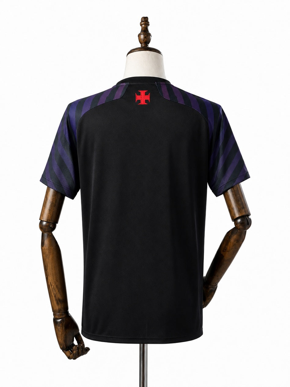 Vasco Camisa Pre-Match 2 CR/Black Jersey back wood mannequin white background