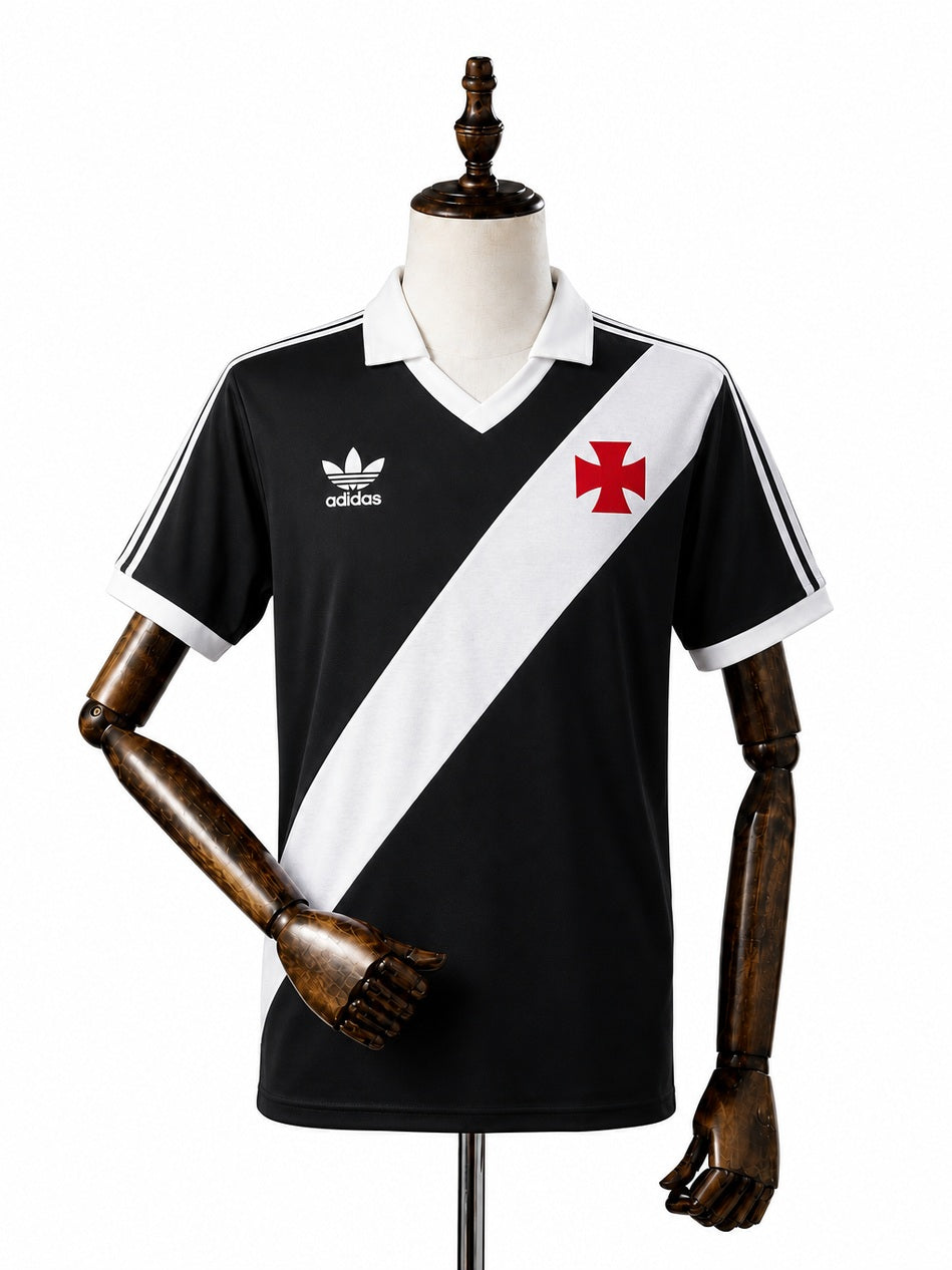 Vasco Home Retro Jersey front wood mannequin white background