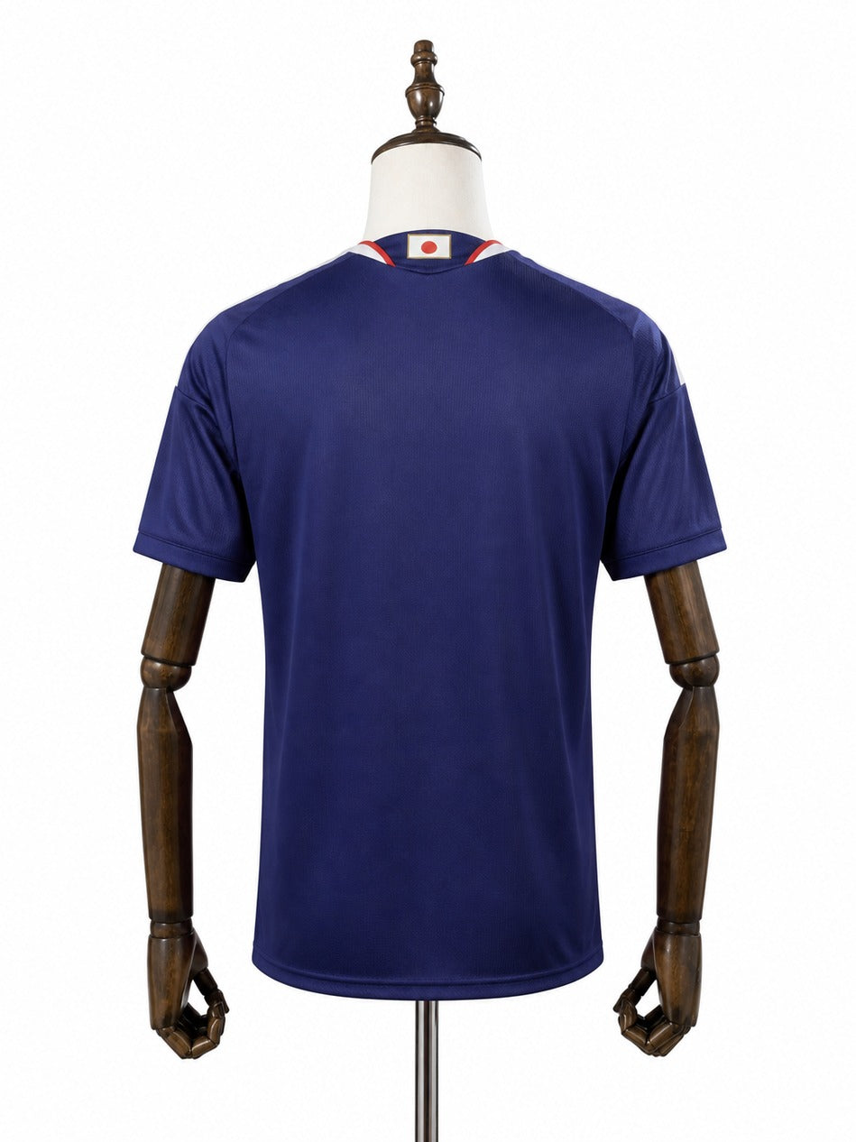 Camisa Seleção Japão - 1º Uniforme Torcedor 2026 verso manequim fundo branco
