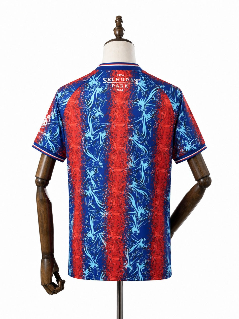 Camisa Crystal Palace - 1º Uniforme Torcedor 2024/25 verso manequim fundo branco
