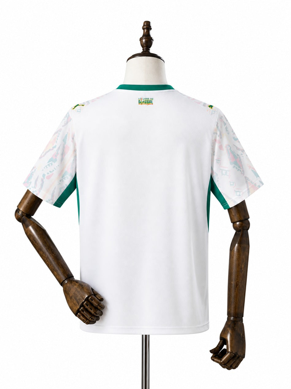 Camisa Seleção Senegal Verde 2026 verso manequim fundo branco