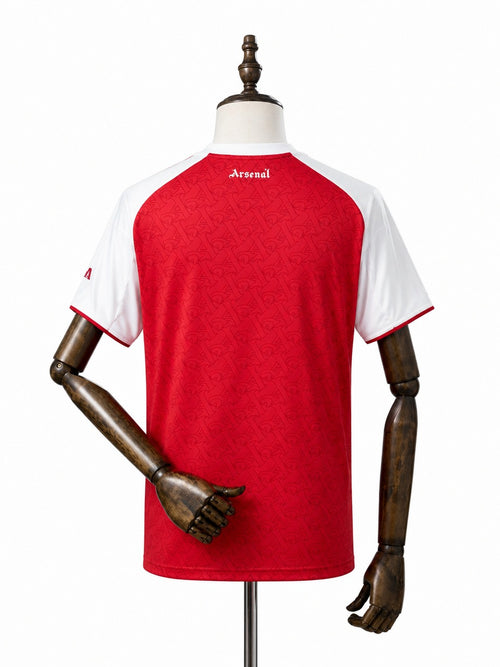 Camisa Arsenal - 1º Uniforme Torcedor 2025/26 verso manequim fundo branco
