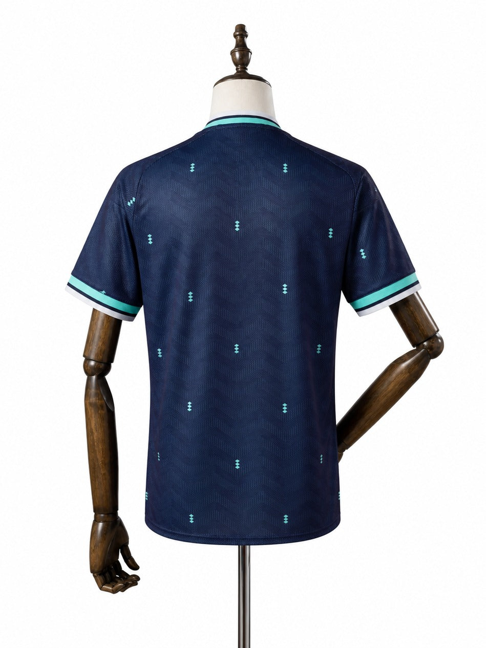 Camisa Seleção Alemanha - 2º Uniforme Torcedor 2026 verso manequim fundo branco