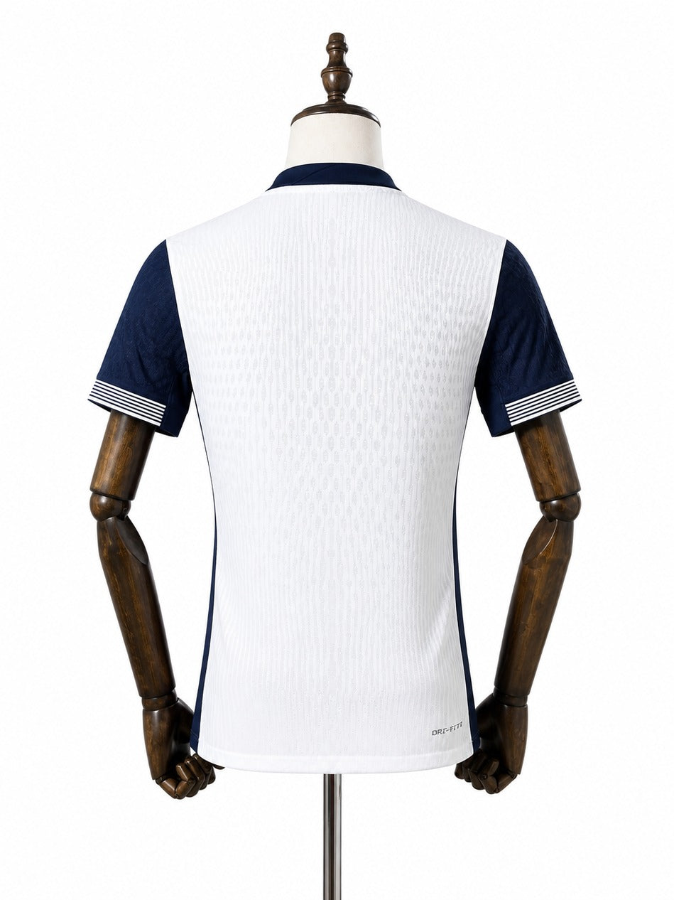 Camisa Tottenham Hotspur - 1º Uniforme Jogador 2024/25 verso manequim fundo branco