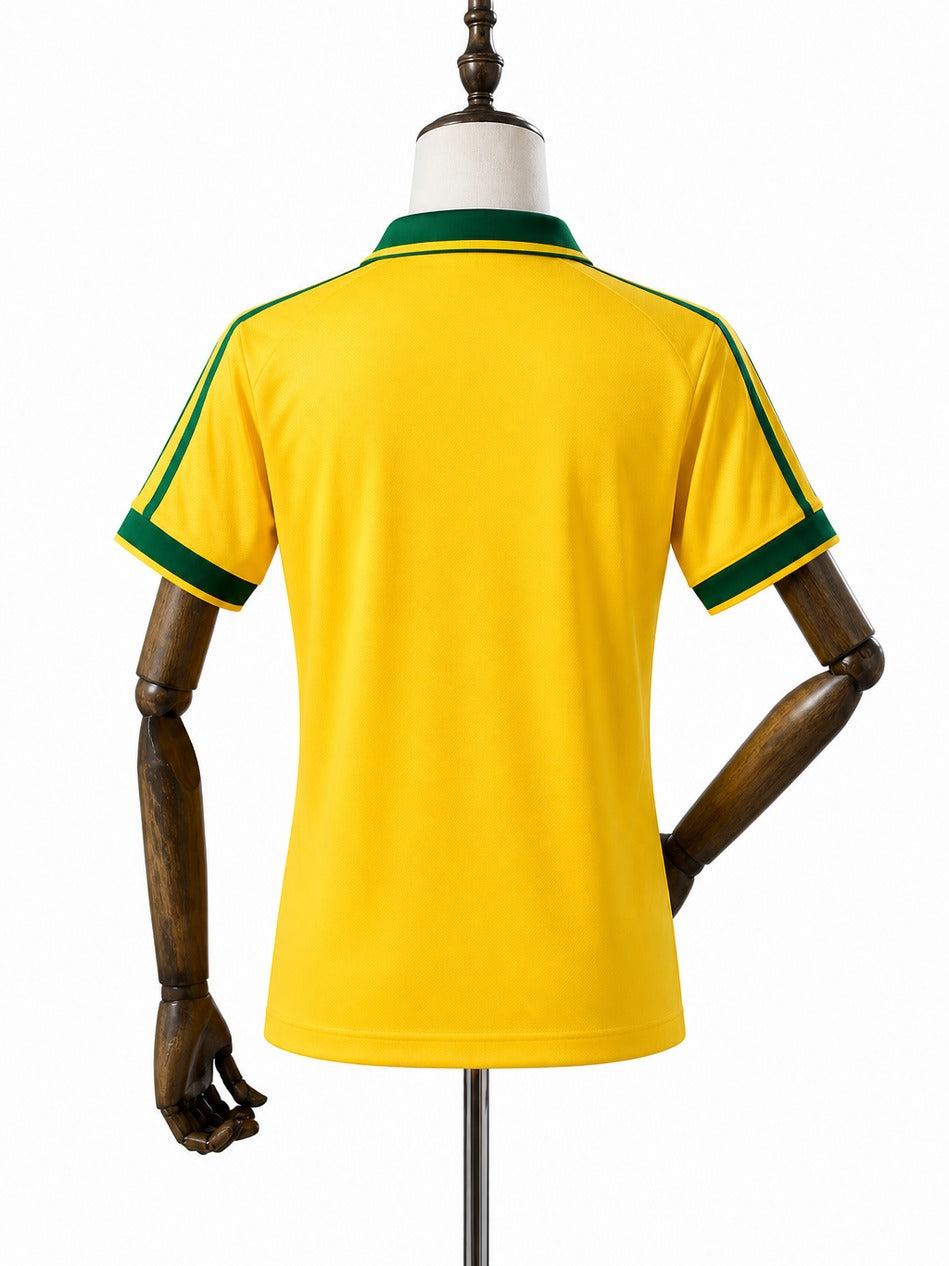 Camisa Seleção Brasileira Feminina Retrô Amarela 1998 verso manequim fundo branco
