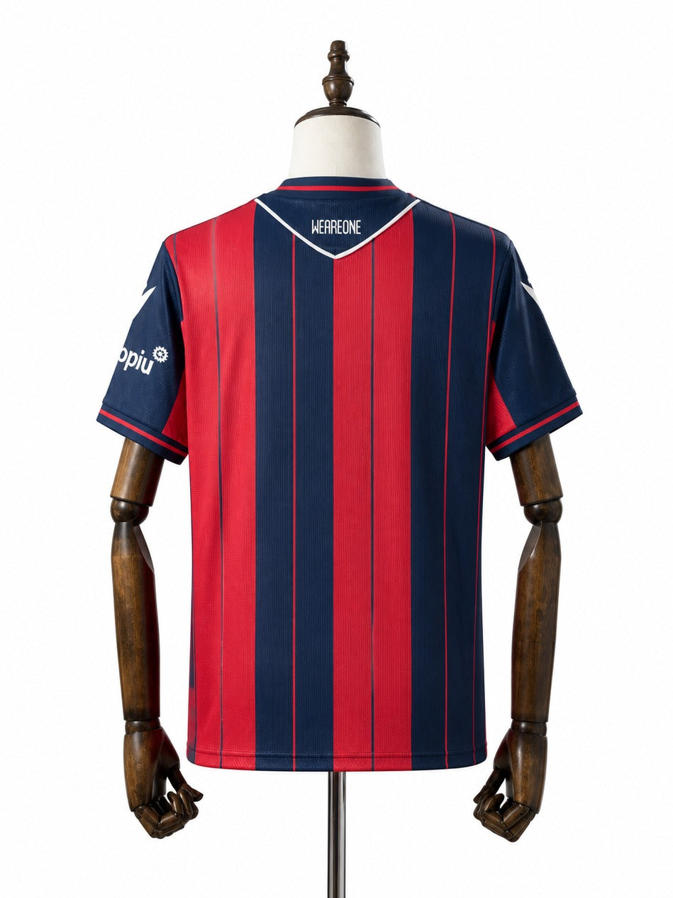 Camisa Bologna - 1º Uniforme Torcedor 2026/27 verso manequim fundo branco