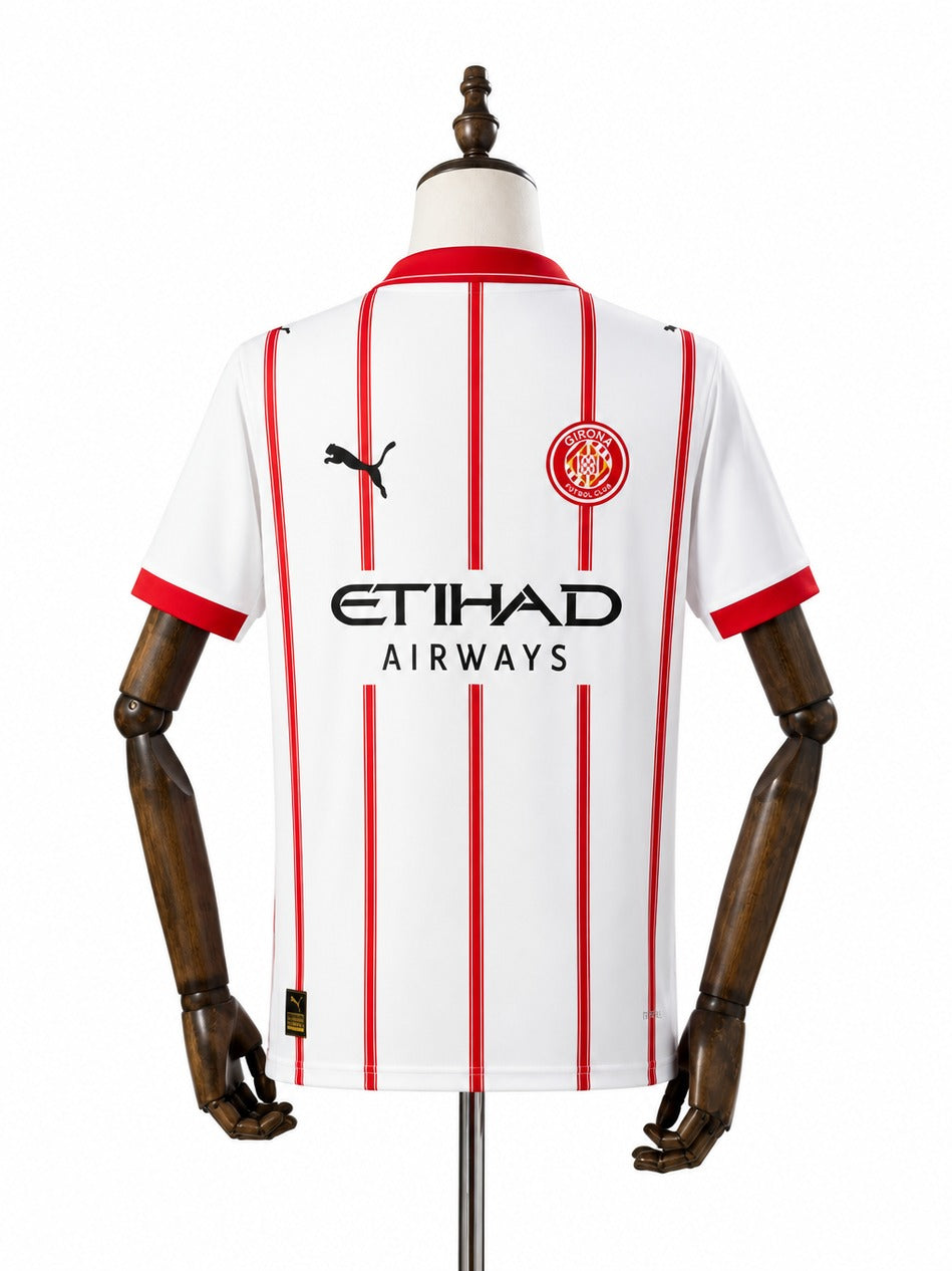 Camisa Girona - 1º Uniforme Torcedor 2025/26 verso manequim fundo branco
