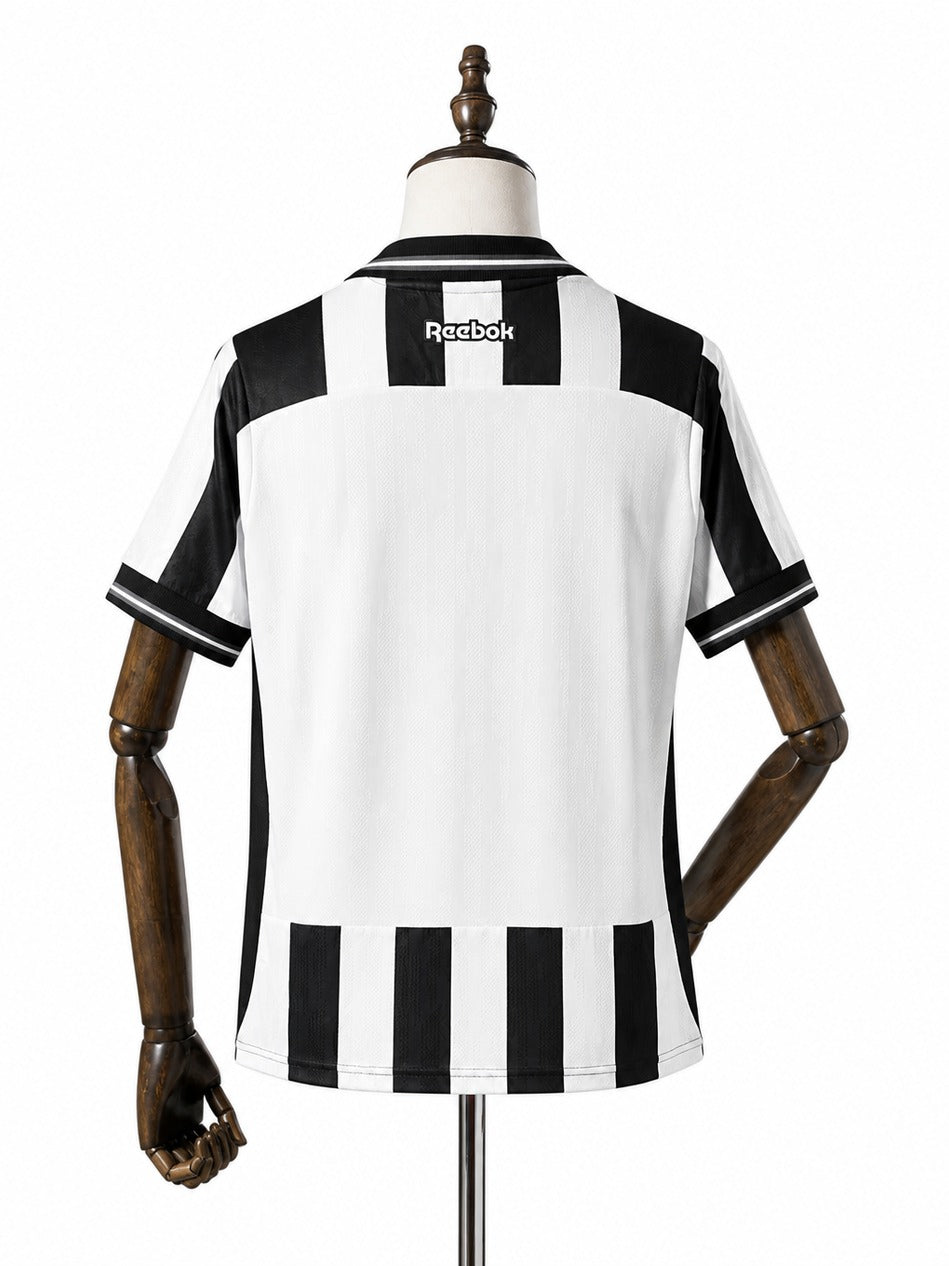 Camisa Botafogo - 1º Uniforme Torcedor Sem Patch 2025/2026 verso manequim