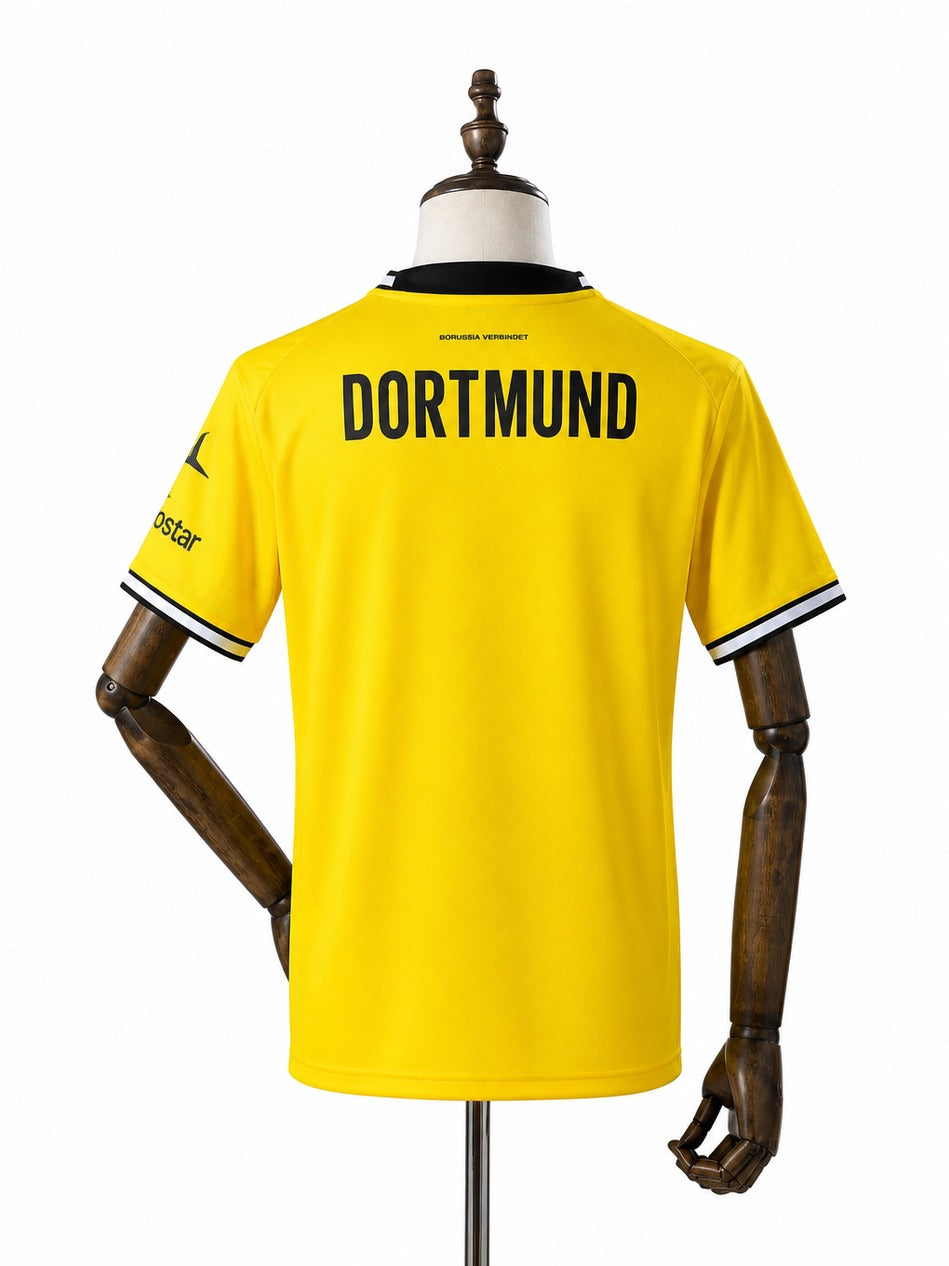 Camisa Borussia Dortmund - 1º Uniforme Torcedor 2026/27 verso manequim fundo branco