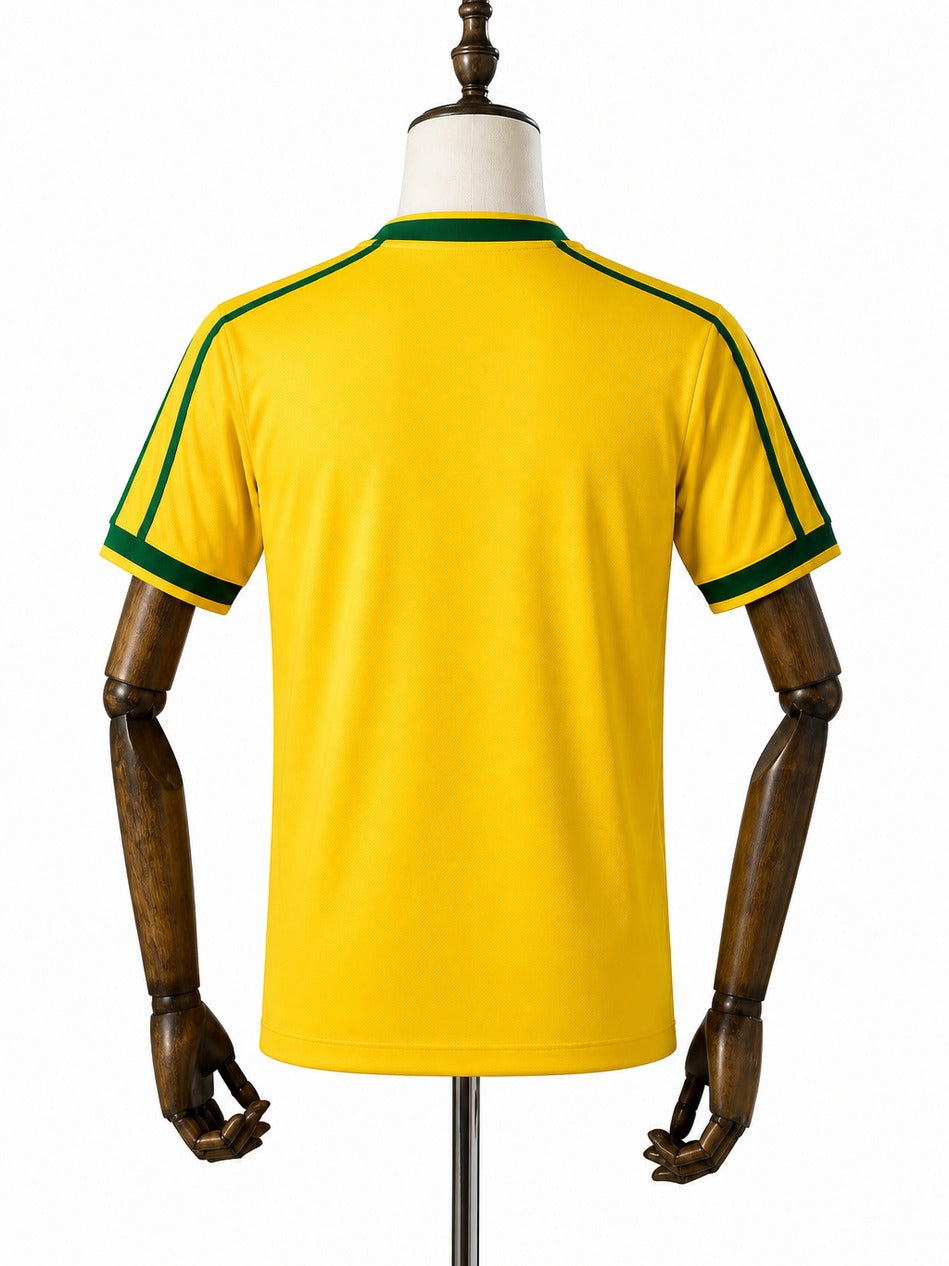 Camisa Seleção Brasileira Amarela Retrô 1998 verso manequim fundo branco