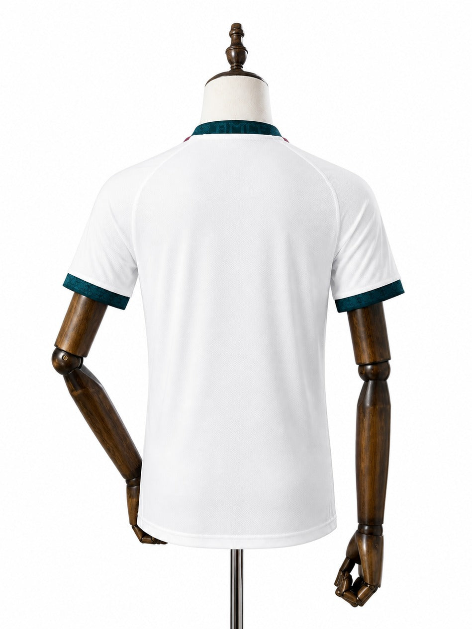 Camisa Real Madrid - 1º Uniforme Jogador 2026/27 verso manequim fundo branco