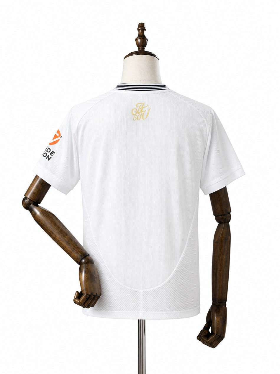 Camisa Aston Villa - 2º Uniforme Torcedor 2024/25 verso manequim fundo branco