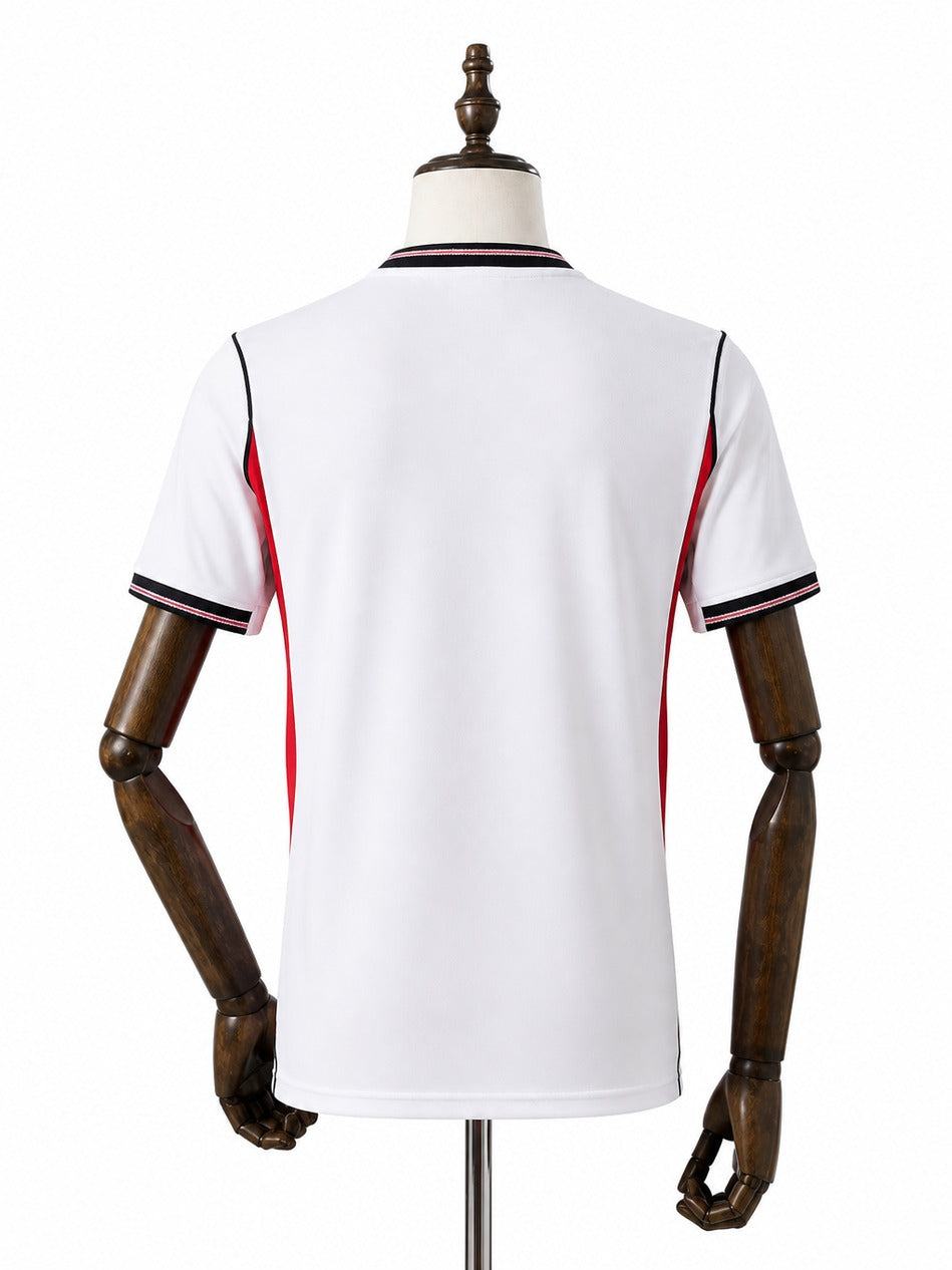 Camisa Seleção Inglaterra 1 uniforme 2026 verso manequim fundo branco